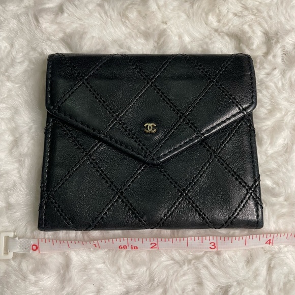 Chanel Black Bicolore CC Logo Lambskin Coin Case Wallet ๐ค - Picture 16 of 17